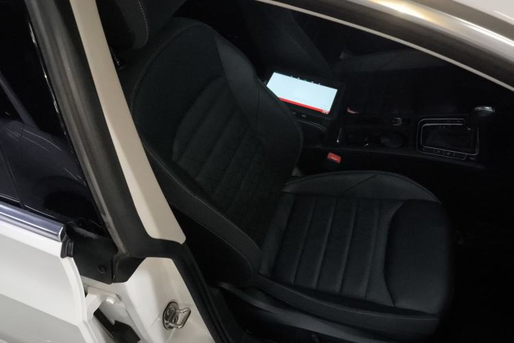 Used Volkswagen FAW-Volkswagen CC 2024 380TSI Striking All-Encompassing Edition Right Front Seat