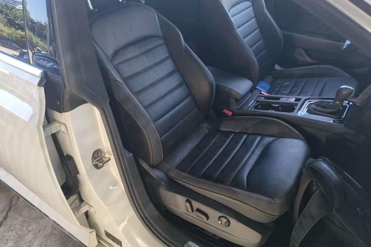 Used Volkswagen FAW-Volkswagen CC 2024 380TSI Striking Edition Right Front Seat