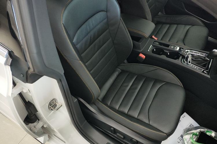 Used Volkswagen FAW-Volkswagen CC 2024 380TSI Striking Edition Right Front Seat