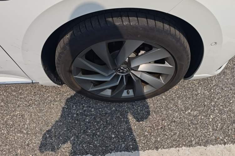Used Volkswagen FAW-Volkswagen CC 2024 380TSI Striking Edition Right Front Wheel Hub