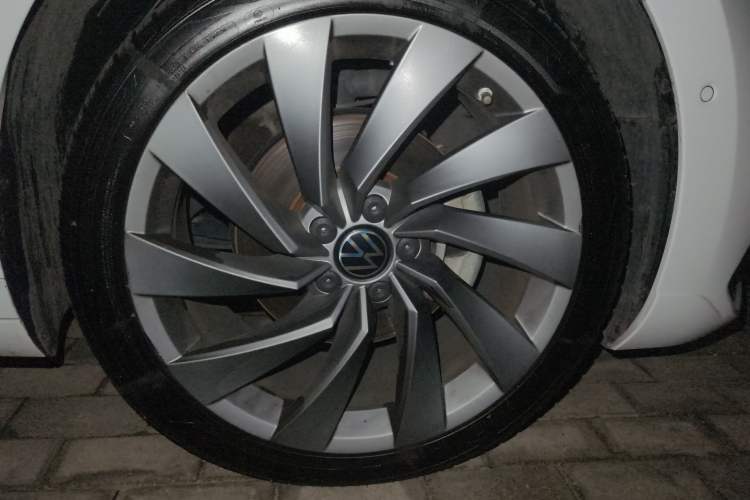 Used Volkswagen FAW-Volkswagen CC 2024 380TSI Glorious All-Encompassing Edition Right Front Wheel Hub