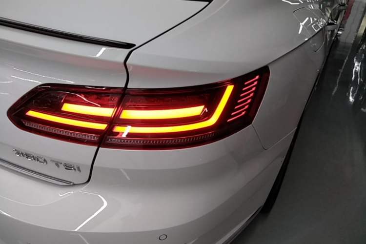 Used Volkswagen FAW-Volkswagen CC 2024 380TSI Striking Edition Right Rear Taillight