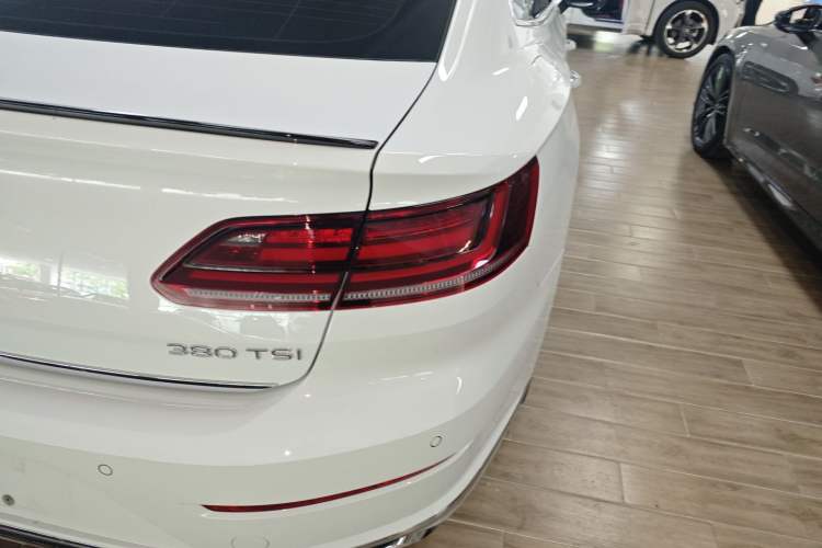 Used Volkswagen FAW-Volkswagen CC 2024 380TSI Striking All-Encompassing Edition Right Rear Taillight