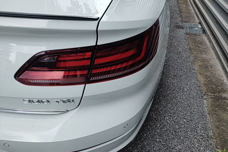 Used Volkswagen FAW-Volkswagen CC 2024 380TSI Striking Edition Right Rear Taillight