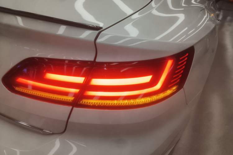 Used Volkswagen FAW-Volkswagen CC 2024 380TSI Striking All-Encompassing Edition Right Rear Taillight