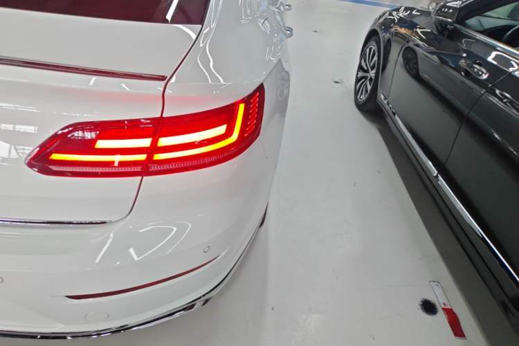 Used Volkswagen FAW-Volkswagen CC 2024 380TSI Striking Edition Right Rear Taillight