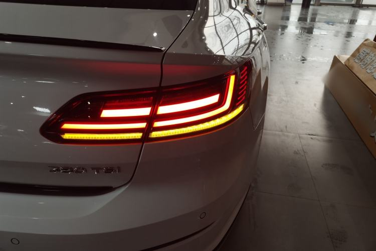 Used Volkswagen FAW-Volkswagen CC 2024 380TSI Striking Edition Right Rear Taillight