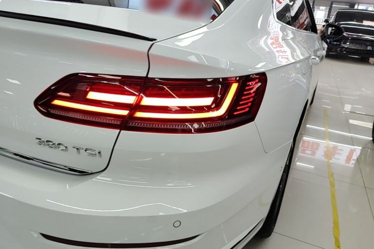Used Volkswagen FAW-Volkswagen CC 2024 380TSI Striking Edition Right Rear Taillight