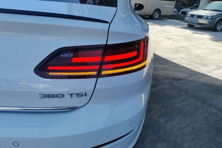 Used Volkswagen FAW-Volkswagen CC 2024 380TSI Striking Edition Right Rear Taillight