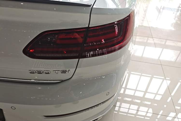 Used Volkswagen FAW-Volkswagen CC 2024 380TSI Striking All-Encompassing Edition Right Rear Taillight