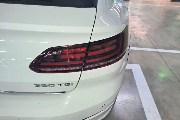 Used Volkswagen FAW-Volkswagen CC 2024 Estate Car 380TSI Hunter's Heart Edition Right Rear Taillight