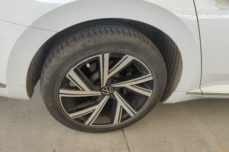 Used Volkswagen FAW-Volkswagen CC 2024 330TSI Ignite Edition Right Rear Wheel Hub