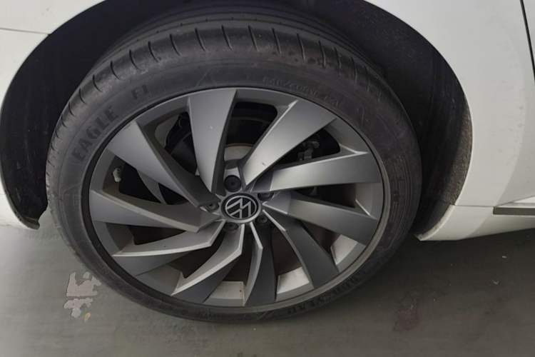 Used Volkswagen FAW-Volkswagen CC 2024 380TSI Striking Edition Right Rear Wheel Hub
