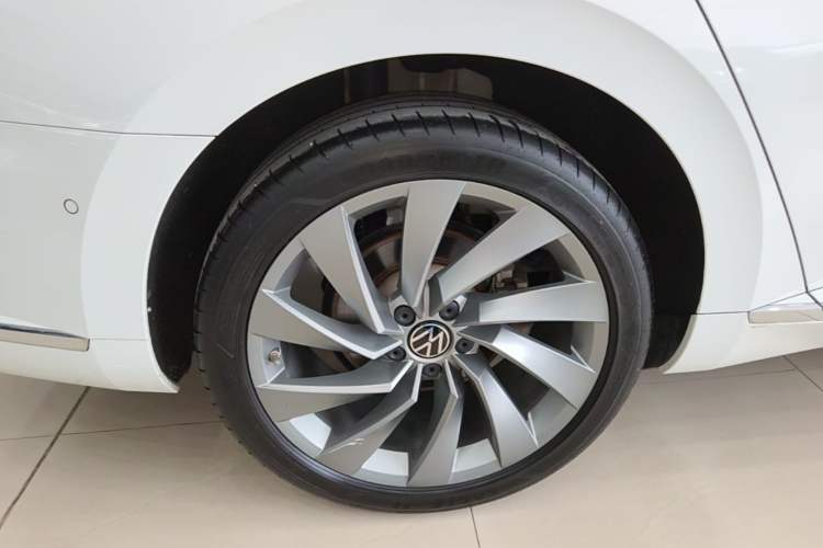 Used Volkswagen FAW-Volkswagen CC 2024 380TSI Striking Edition Right Rear Wheel Hub