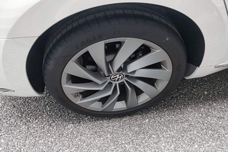 Used Volkswagen FAW-Volkswagen CC 2024 380TSI Striking Edition Right Rear Wheel Hub