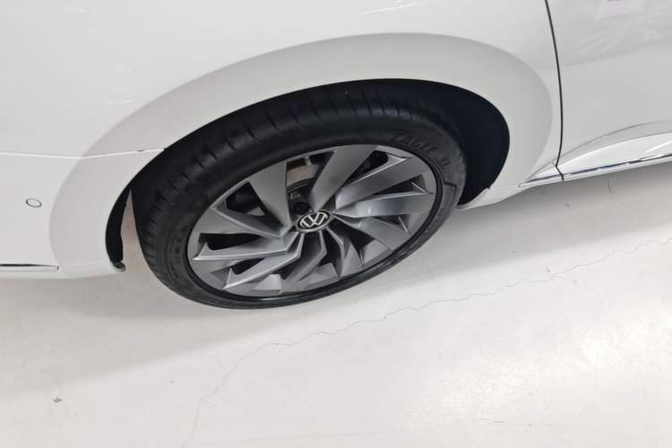 Used Volkswagen FAW-Volkswagen CC 2024 380TSI Striking Edition Right Rear Wheel Hub