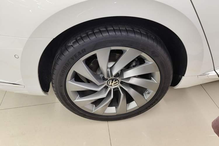 Used Volkswagen FAW-Volkswagen CC 2024 380TSI Striking Edition Right Rear Wheel Hub