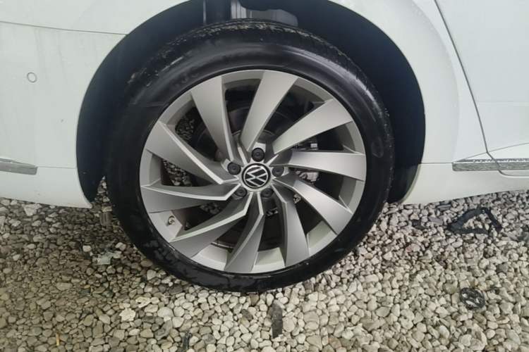 Used Volkswagen FAW-Volkswagen CC 2024 380TSI Striking Edition Right Rear Wheel Hub