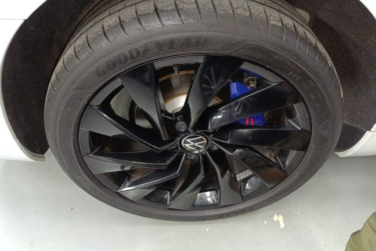 Used Volkswagen FAW-Volkswagen CC 2024 380TSI Striking Edition Right Rear Wheel Hub