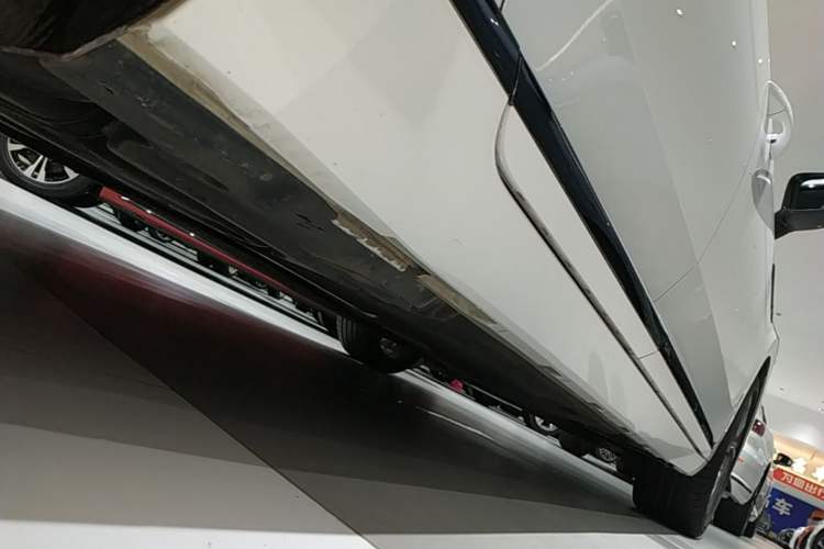 Used Volkswagen FAW-Volkswagen CC 2024 380TSI Striking Edition Right Side Sill