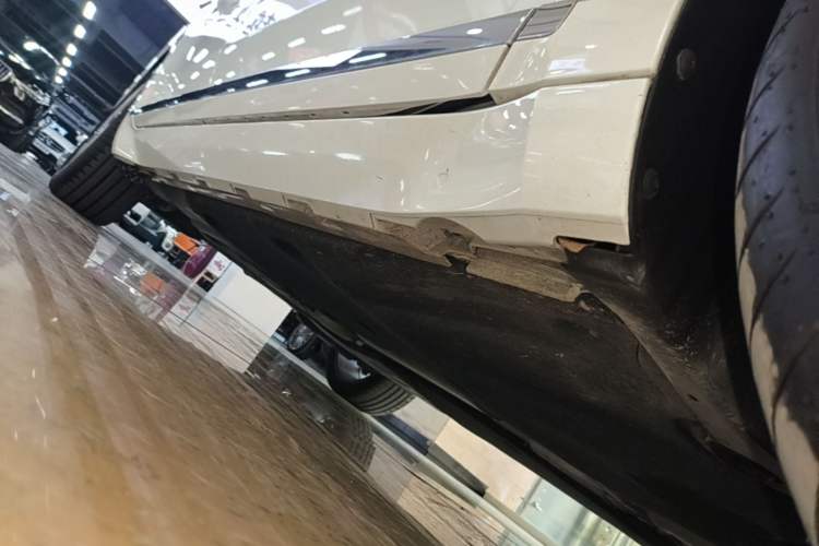 Used Volkswagen FAW-Volkswagen CC 2024 380TSI Striking Edition Right Side Sill