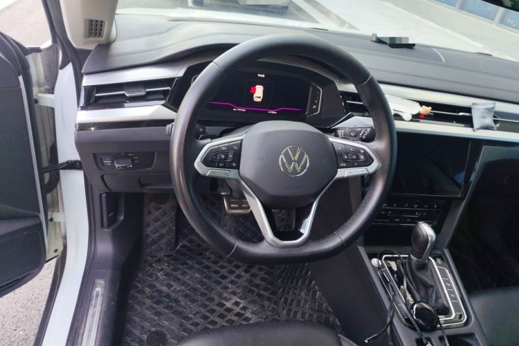 Used Volkswagen FAW-Volkswagen CC 2024 Estate Car 380TSI Hunter's Heart Edition Steering Wheel