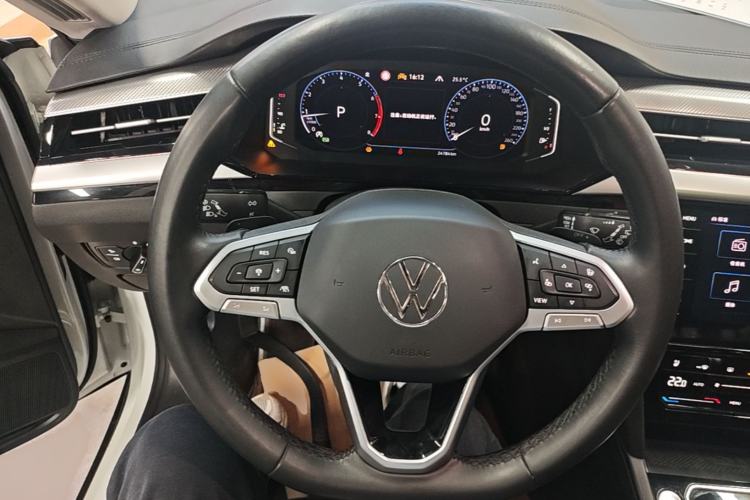 Used Volkswagen FAW-Volkswagen CC 2024 Estate Car 380TSI Hunter's Heart Edition Steering Wheel