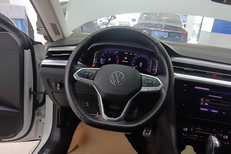 Used Volkswagen FAW-Volkswagen CC 2024 Estate Car 380TSI Hunter's Heart Edition Steering Wheel