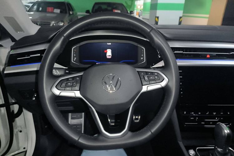 Used Volkswagen FAW-Volkswagen CC 2024 Estate Car 380TSI Hunter's Heart Edition Steering Wheel
