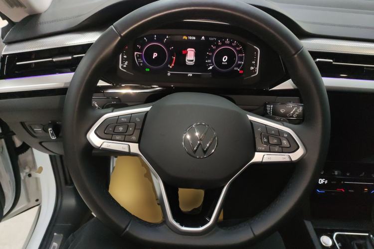 Used Volkswagen FAW-Volkswagen CC 2024 Estate Car 380TSI Hunter's Heart All-Encompassing Edition Steering Wheel