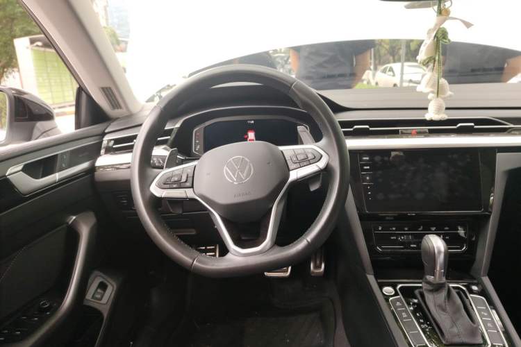 Used Volkswagen FAW-Volkswagen CC 2024 Estate Car 380TSI VarioPak Edition Steering Wheel