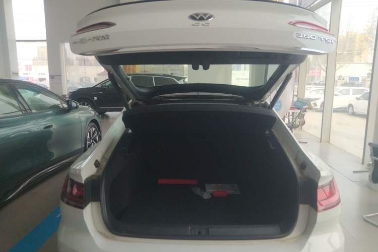 Used Volkswagen FAW-Volkswagen CC 2024 380TSI Striking All-Encompassing Edition Trunk
