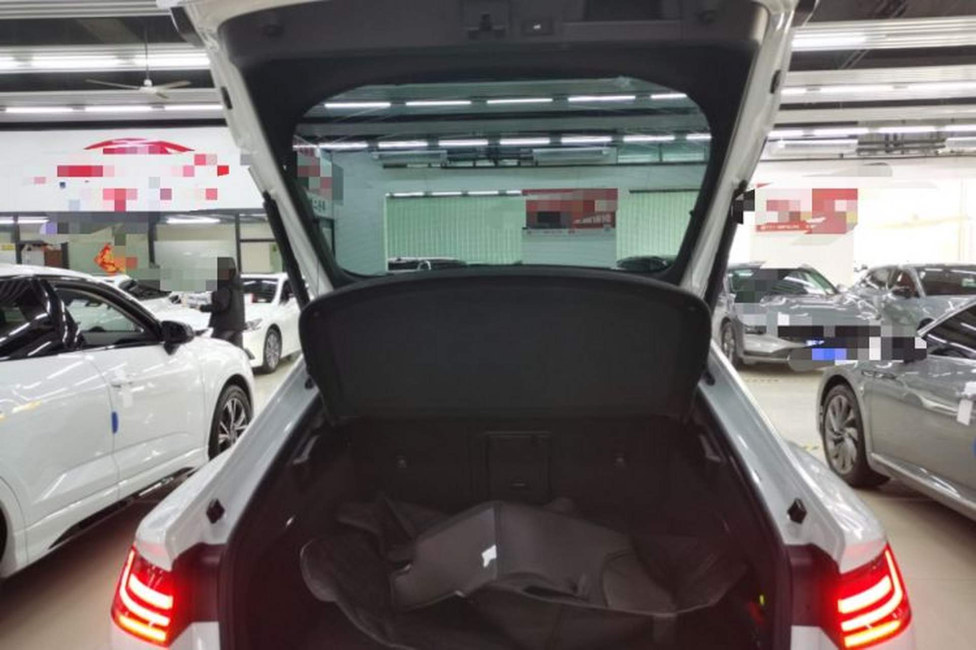 Used Volkswagen FAW-Volkswagen CC 2024 380TSI Striking All-Encompassing Edition Trunk