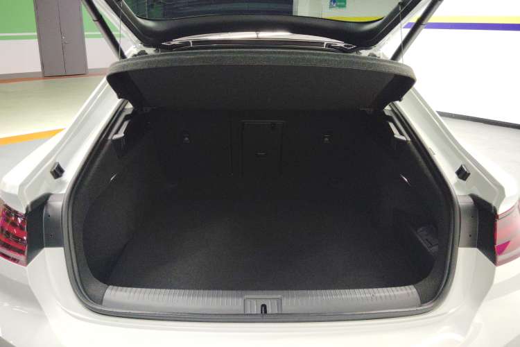 Used Volkswagen FAW-Volkswagen CC 2024 380TSI Striking All-Encompassing Edition Trunk