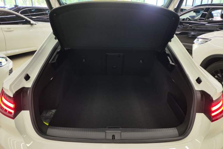 Used Volkswagen FAW-Volkswagen CC 2024 380TSI Striking Edition Trunk