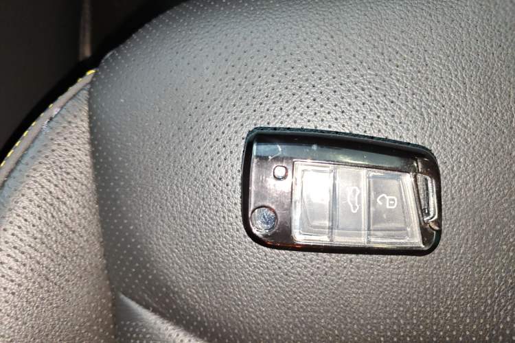Used Volkswagen FAW-Volkswagen CC 2024 380TSI Striking Edition Vehicle Key