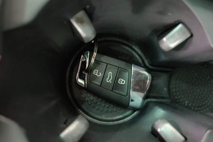 Used Volkswagen FAW-Volkswagen CC 2024 380TSI Striking Edition Vehicle Key