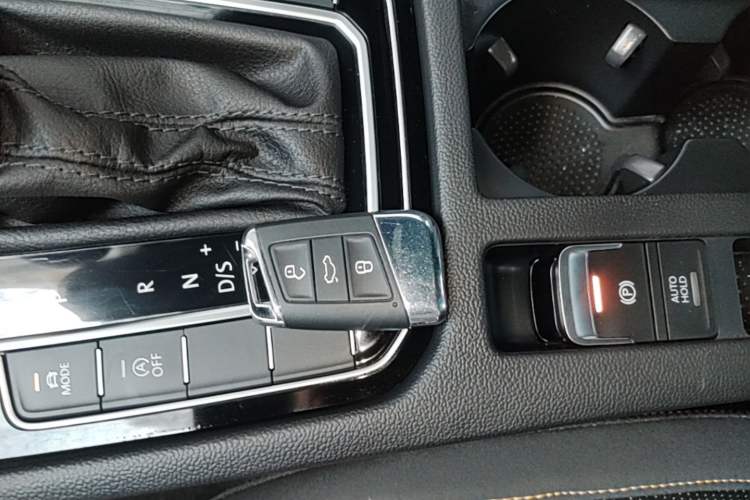 Used Volkswagen FAW-Volkswagen CC 2024 380TSI Striking Edition Vehicle Key