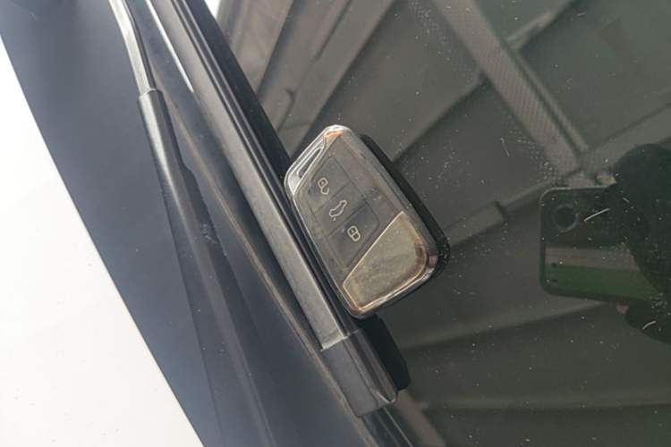 Used Volkswagen FAW-Volkswagen CC 2024 380TSI Striking Edition Vehicle Key