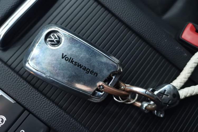 Used Volkswagen FAW-Volkswagen CC 2024 380TSI Striking Edition Vehicle Key