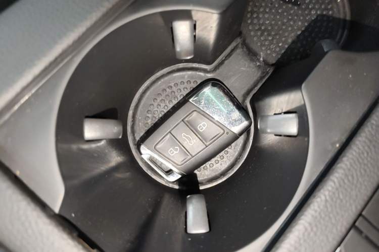 Used Volkswagen FAW-Volkswagen CC 2024 380TSI Striking Edition Vehicle Key