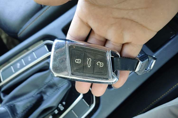 Used Volkswagen FAW-Volkswagen CC 2024 380TSI Striking Edition Vehicle Key