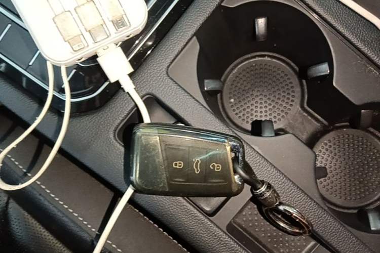 Used Volkswagen FAW-Volkswagen CC 2024 Estate Car 380TSI Hunter's Heart Edition Vehicle Key