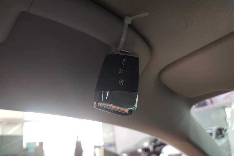 Used Volkswagen FAW-Volkswagen CC 2024 Estate Car 380TSI Hunter's Heart Edition Vehicle Key