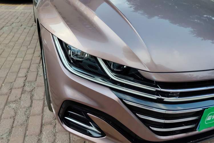 Used Volkswagen FAW-Volkswagen CC 2025 Model, Facelifted 380TSI, Striking and Shared Enjoyment Version Right Front Headlight