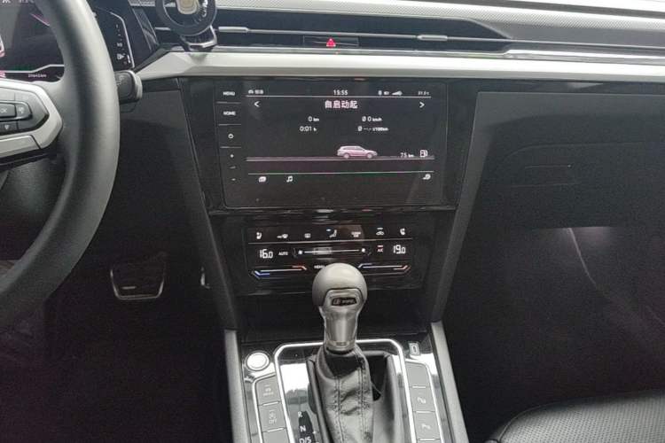 Used Volkswagen FAW-Volkswagen CC 2025 Model, Facelifted Station Wagon, 380TSI, Hunter’s Heart—Shared Edition Audio And AC Panel