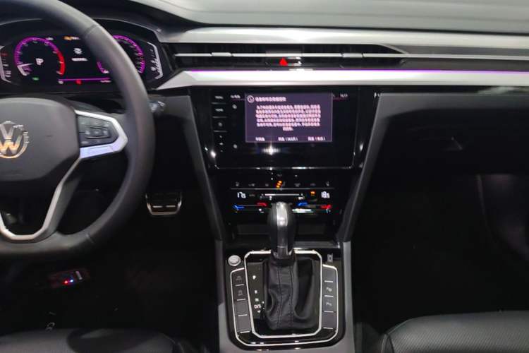 Used Volkswagen FAW-Volkswagen CC 2025 Model, Facelifted Station Wagon, 380TSI, Hunter’s Heart—Shared Edition Audio And AC Panel