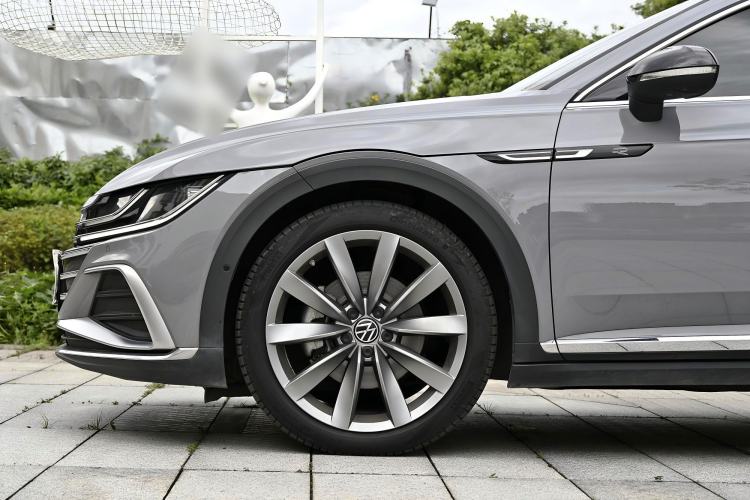 Used Volkswagen FAW-Volkswagen CC 2025 Model, Facelifted Station Wagon, 380TSI, Hunter’s Heart—Shared Edition Exterior 4