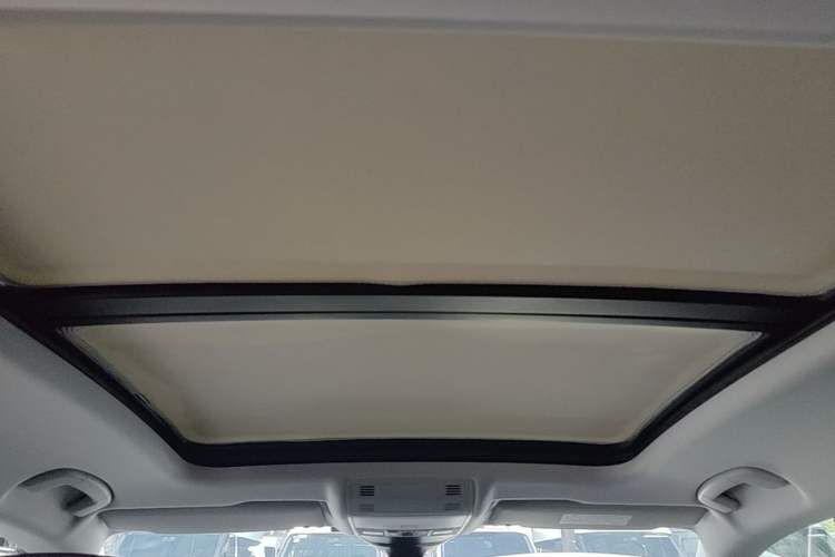 Used Volkswagen FAW-Volkswagen CC 2025 Model, Facelifted Station Wagon, 380TSI, Hunter’s Heart—Shared Edition Headliner