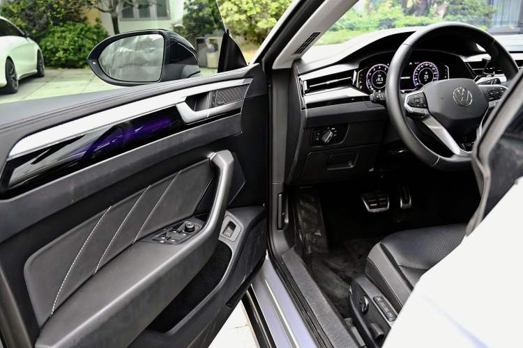 Used Volkswagen FAW-Volkswagen CC 2025 Model, Facelifted Station Wagon, 380TSI, Hunter’s Heart—Shared Edition Interior 2